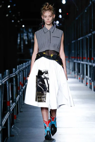 Look 8